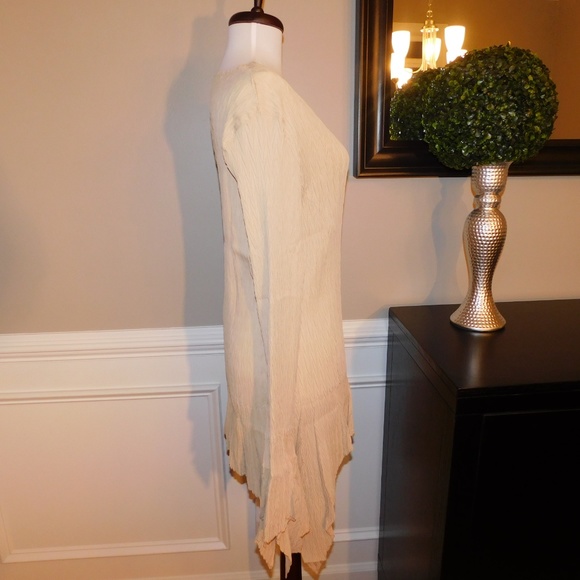 Taupe Flutter Cuff Blouse - 1X - BRAND NEW - Picture 3 of 8